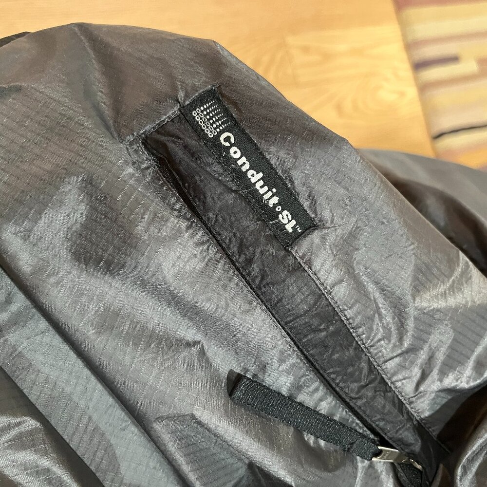 MOUNTAIN HARDWARE Conduit SL Women's Gray/Black Jacket - Size L - Picture 13 of 13